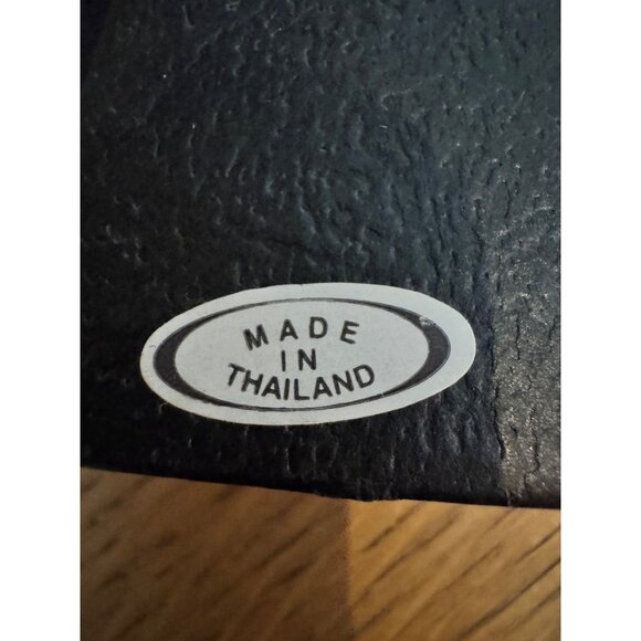 Small Vintage Silver-Tone Resin Picture Frame With Pear & Floral Design - Picture 5 of 5